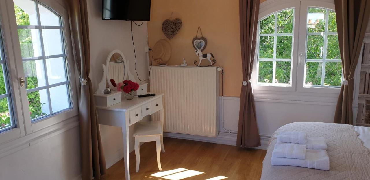 La Pouillyzotte Bed & Breakfast ภายนอก รูปภาพ